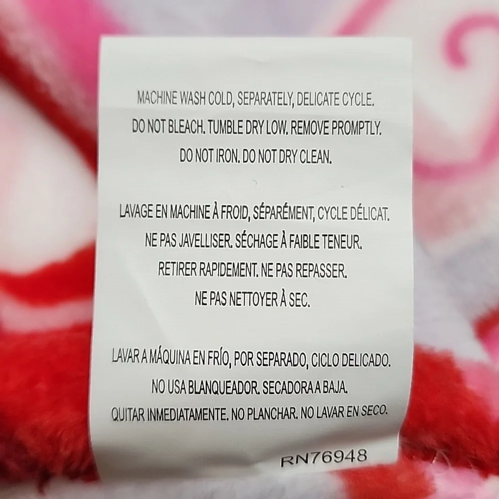 Betsey Johnson Pink & Red Heart Blanket Ultra Soft Plush Throw Valentines Day